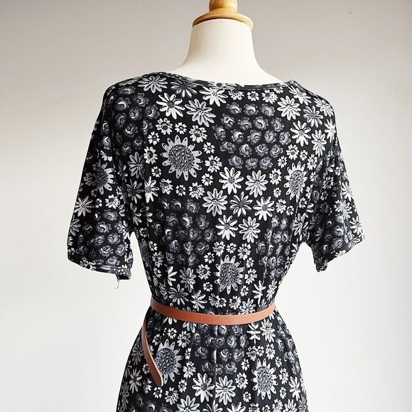 90's VINTAGE | Black Floral Dress | Best fit L - Picture 5 of 5